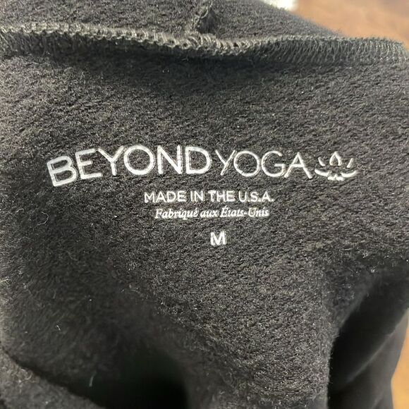Beyond Yoga Black Shine On Velvet Front Hoodie Size Medium - Picture 8 of 9